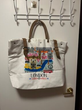 London Canvas Tote Bag with Brown Handles